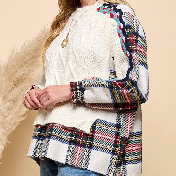 Cezele Women’s Plaid Contrast Cable Knit Sweater. Size L - Picture 5 of 11